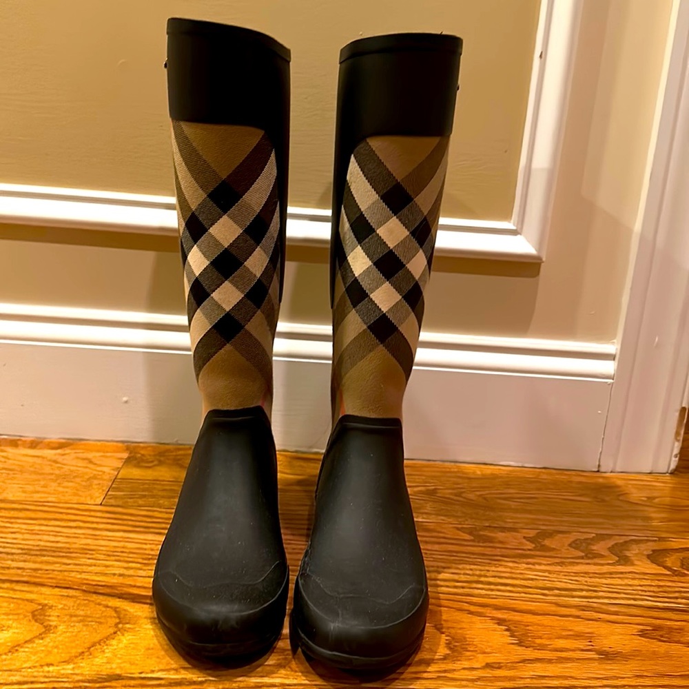 Burberry rain boots